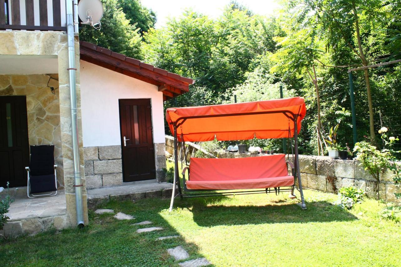 Neda'S House Hotel Червен Екстериор снимка